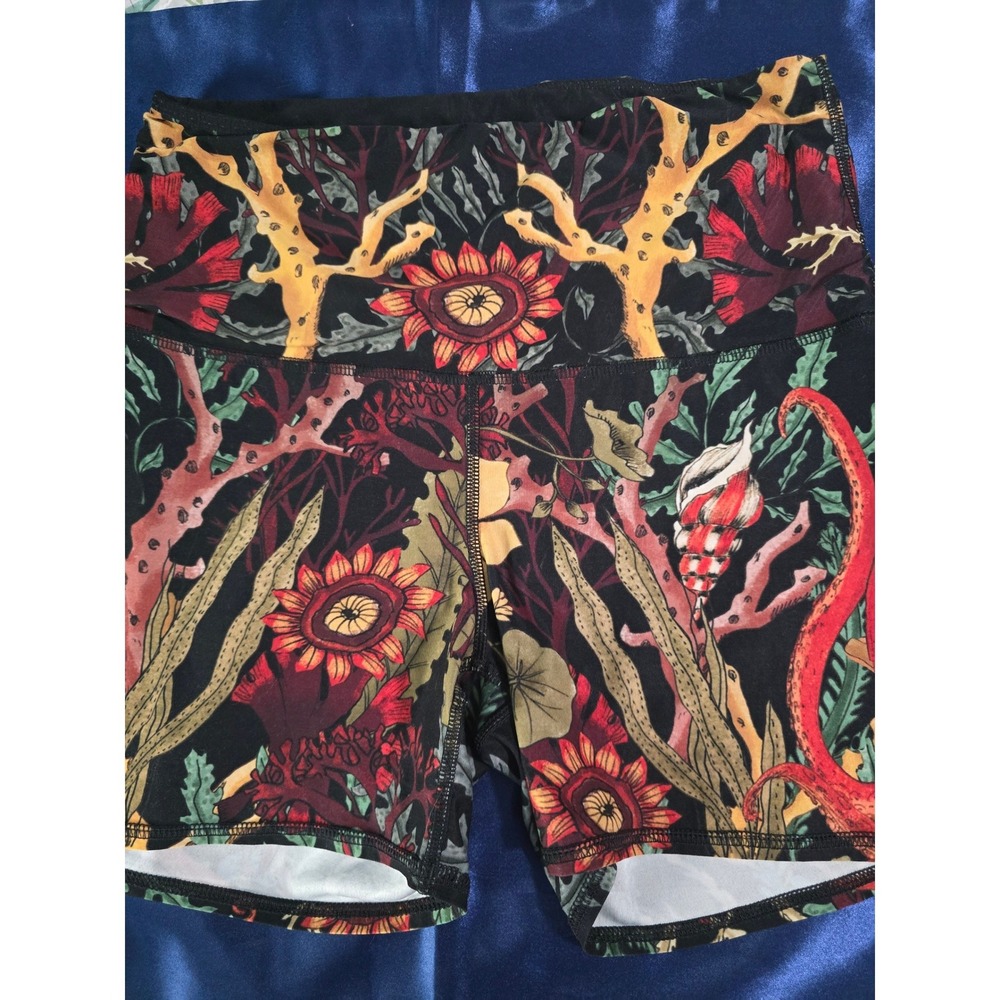 Yoga Democracy Womens Coral Shell Floral Print Recycled Yoga Shorts Medium